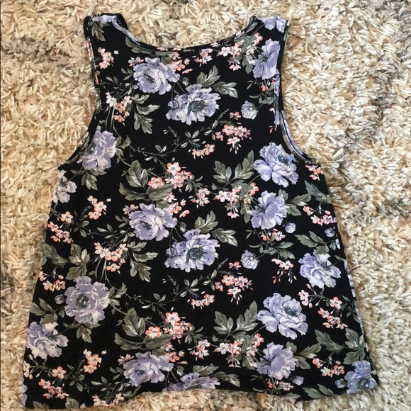 Flowered top - Picture 2 of 3